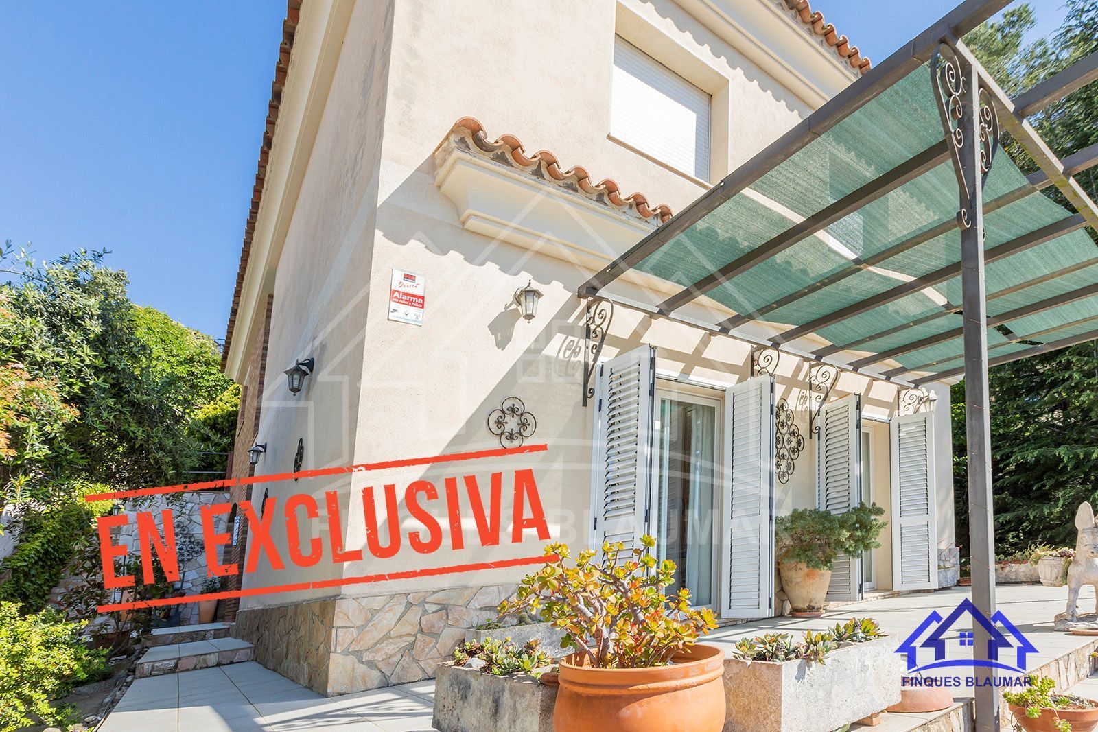 Exterior view of House or chalet for sale in Arenys de Munt  with Heating, Private garden and Storage room