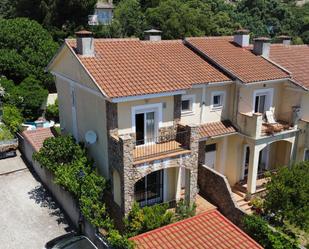 Vista exterior de Casa o xalet en venda en La Cabrera amb Aire condicionat i Terrassa