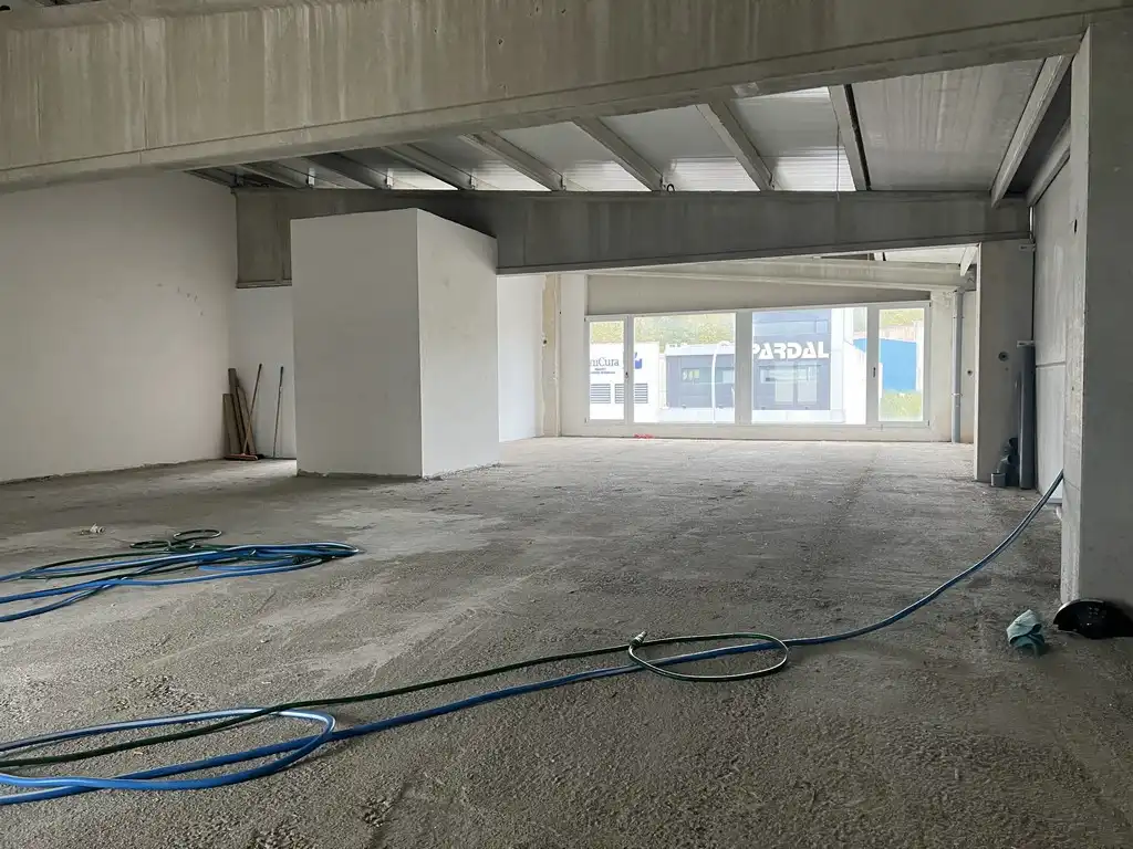 Nave industrial en venta en Santiago de Compostela 