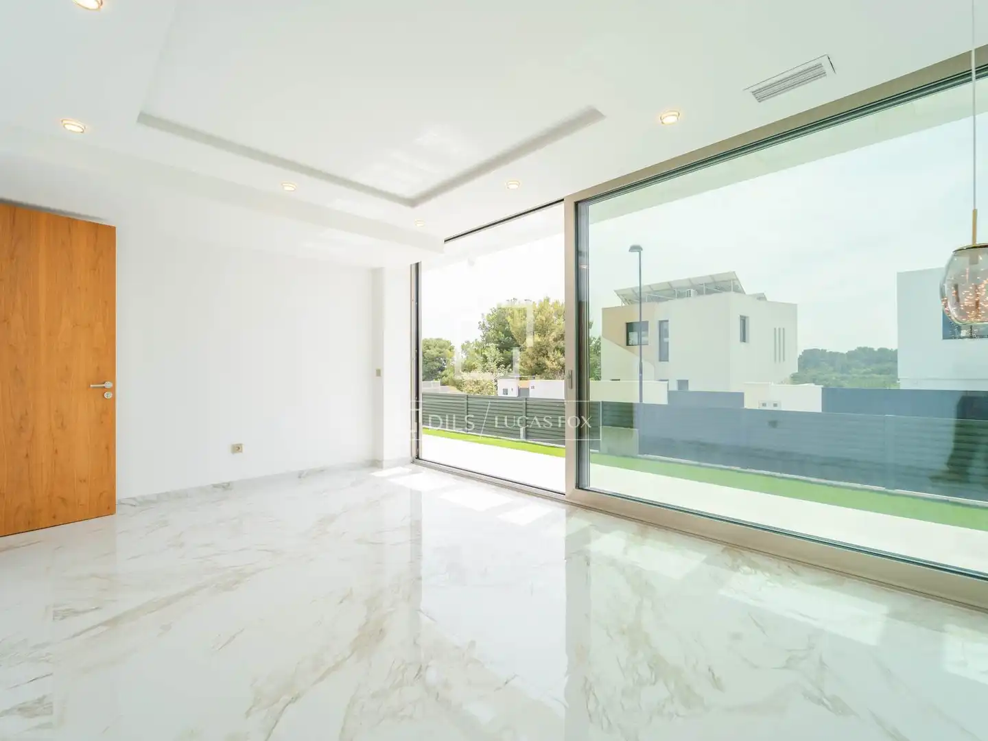 Houses for sale in Torrent  with Air Conditioner, Private garden and Terrace