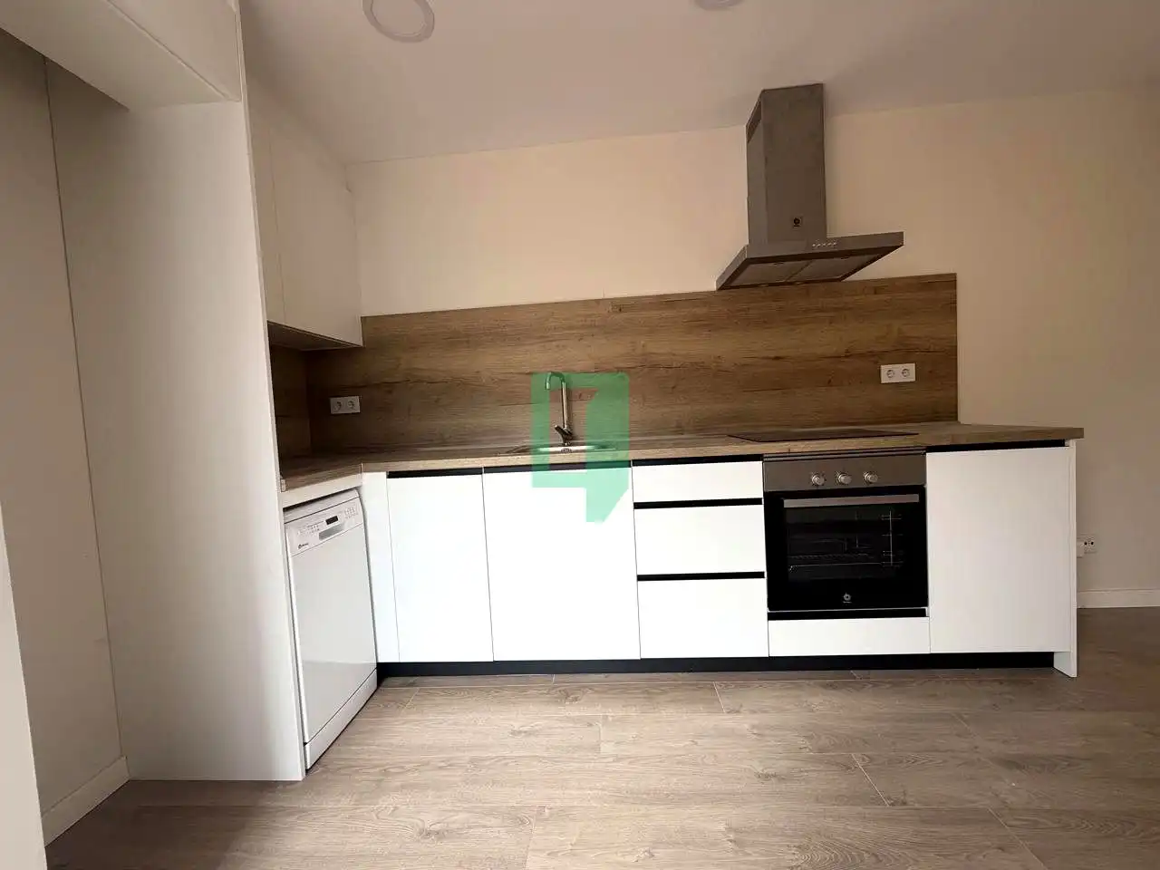 Cuina de Dúplex en venda en Badalona amb Parquet, Terrassa i Balcó