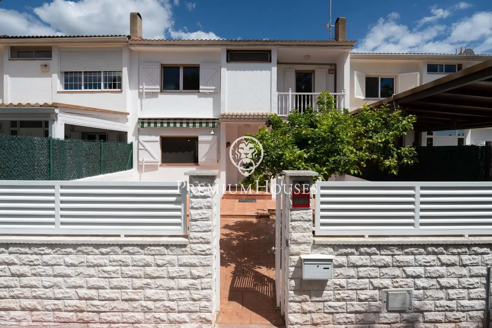 Vista exterior de Casa adosada en venda en Tarragona amb Aire condicionat, Calefacció i Terrassa