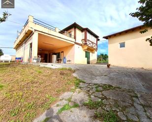 Exterior view of House or chalet for sale in Laredo  with Terrace and Balcony