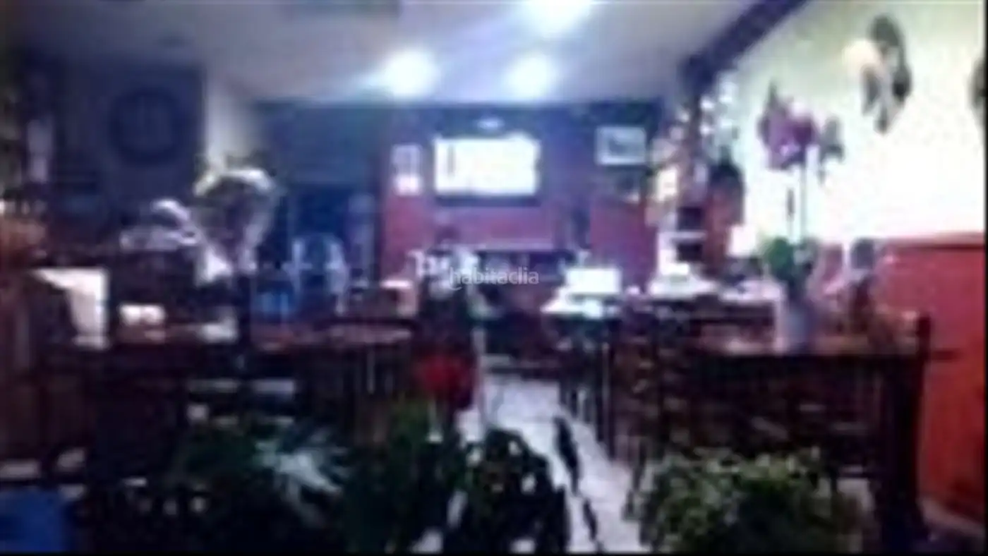 Local comercial en venta en Carrer Empordà 1, imagen 3