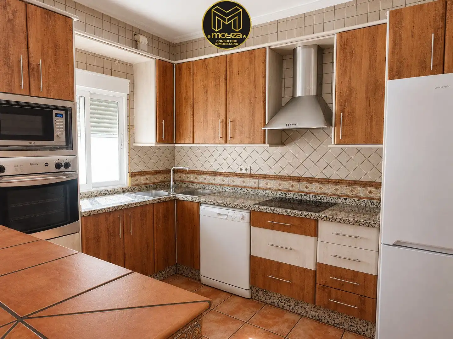 Cuina de Casa o xalet en venda en Jaén amb Aire condicionat, Calefacció i Terrassa