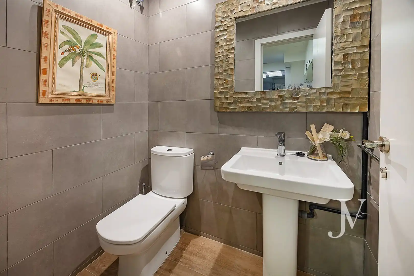 Badezimmer von Einfamilien-Reihenhaus zum Verkauf in Pozuelo de Alarcón mit Klimaanlage, Heizung und Privatgarten