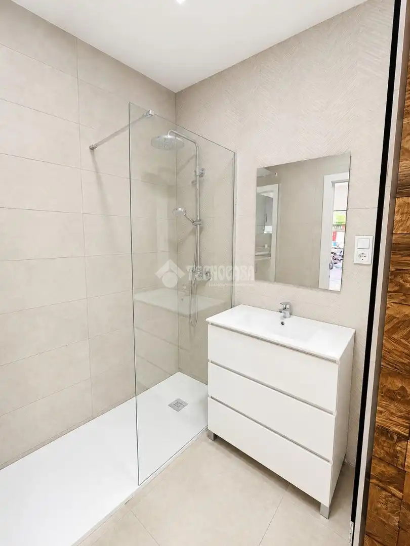 Badezimmer von Wohnung zur Miete in Málaga
