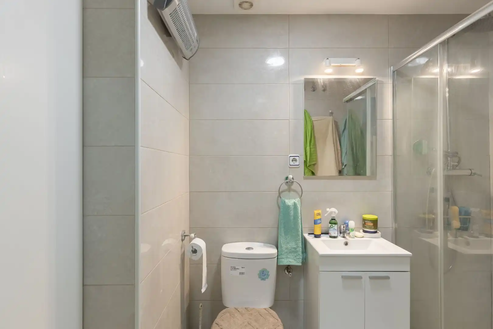 Bany de Apartament en venda en Santa Coloma de Gramenet amb Aire condicionat, Calefacció i Traster