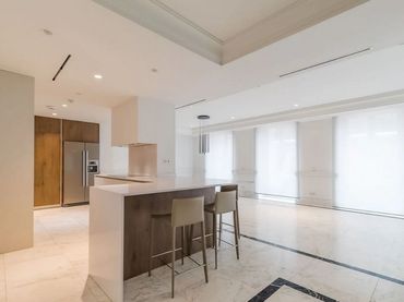 Piso con ascensor en venta en CL TENOR VIÑAS 1