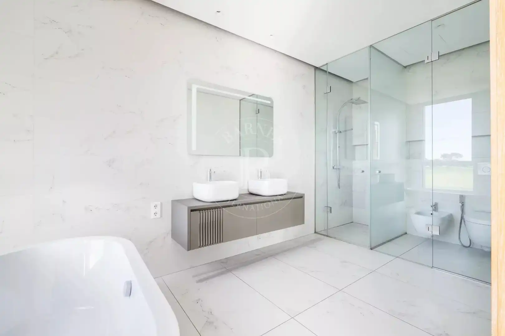 Bathroom of Flat for rent in Pozuelo de Alarcón  with Air Conditioner, Heating and Terrace