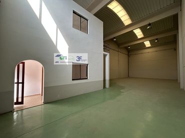 Nave industrielle à vendre à CALLE ONTINA