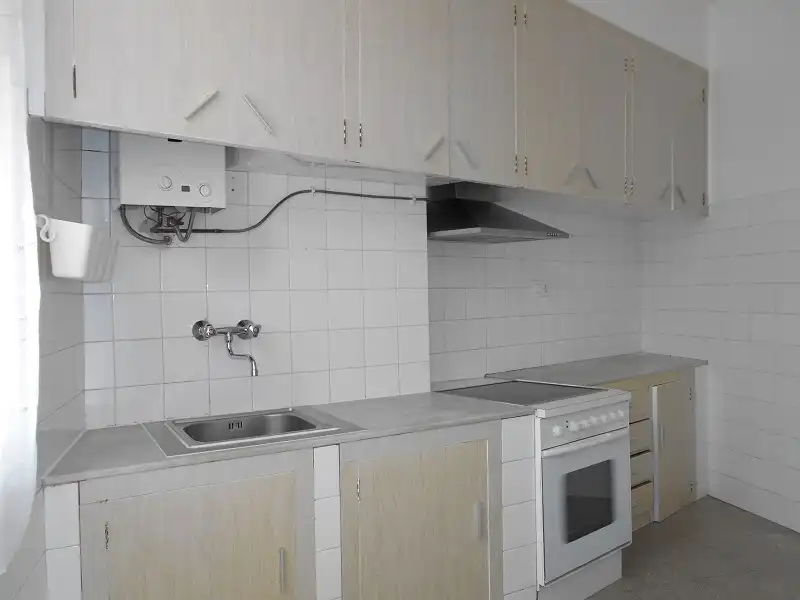 Cocina de Piso de alquiler en Ferrol con Parquet