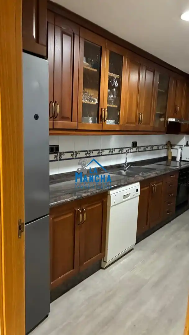 Flat with terrace to rent in Calle DIEGO DE VELAZQUEZ, imagen 17