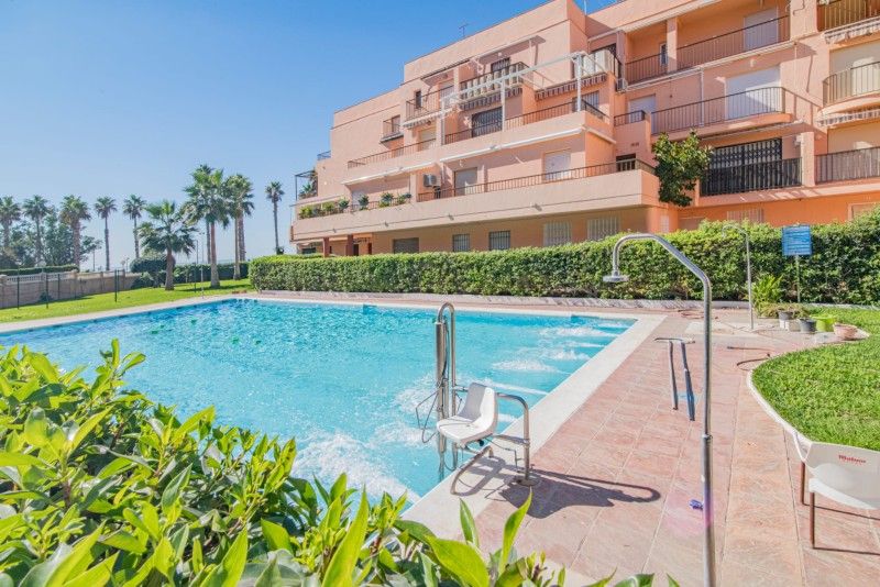 Casa adosada en venda a Calle Paseo Marítimo, 3, Salobreña Costa