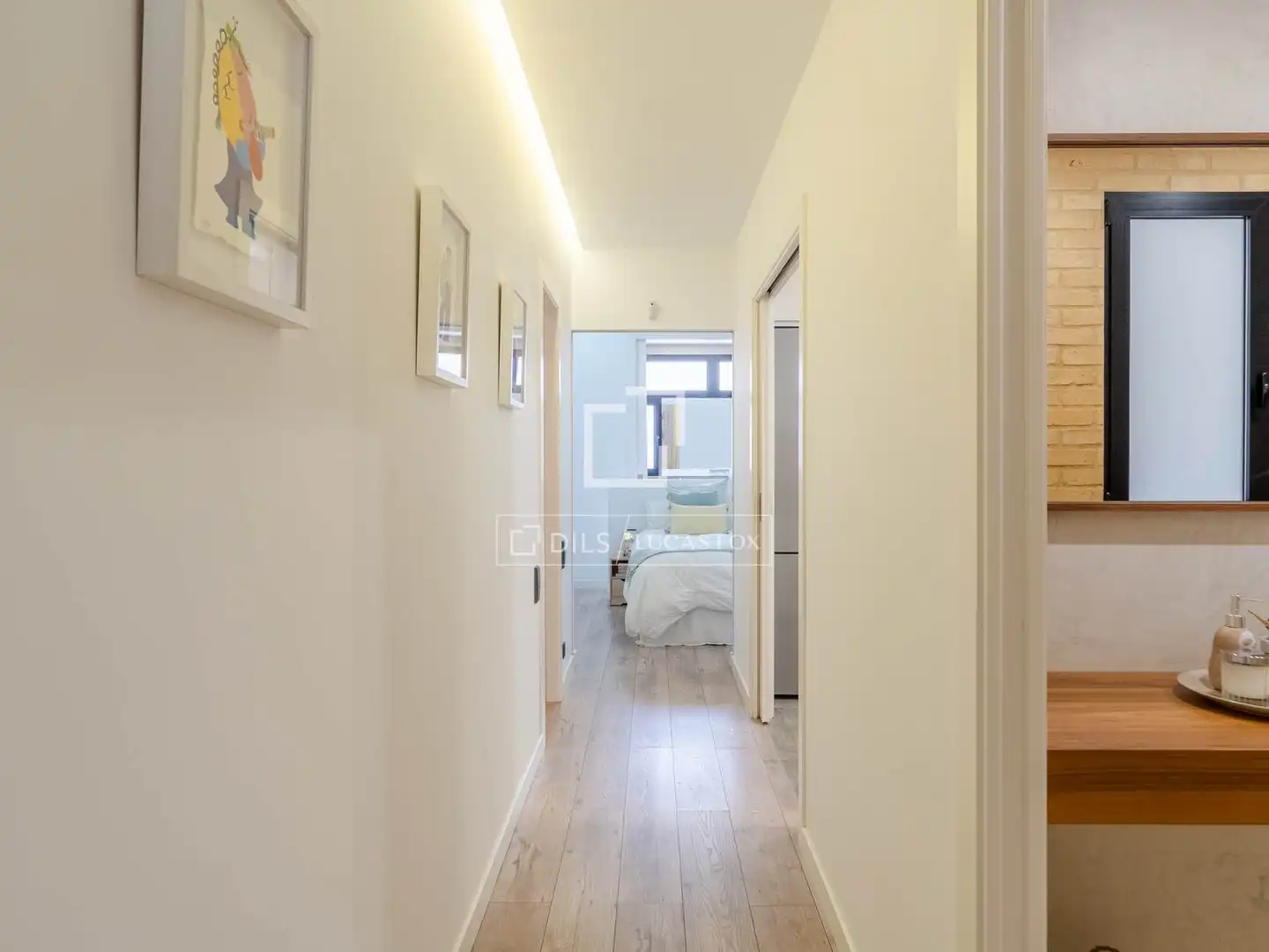 Flat for sale in Valencia  with Air Conditioner, Parquet flooring and Balcony