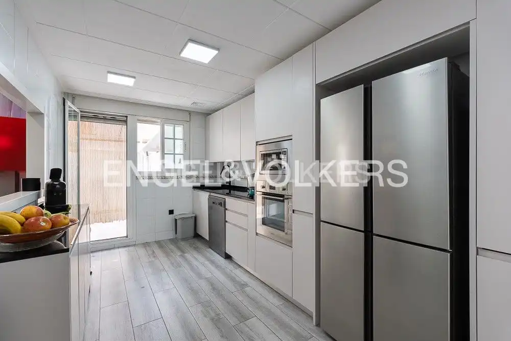 Cocina de Casa o chalet en venta en Valencia con Aire acondicionado, Calefacción y Terraza