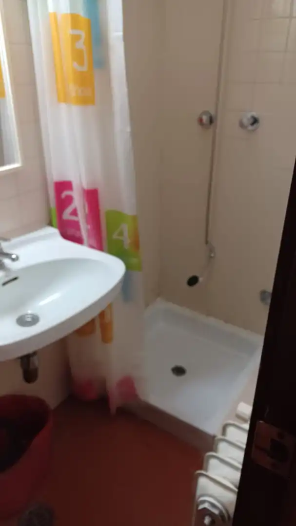 Badezimmer von Wohnung zur Miete in Ensanche - Sar