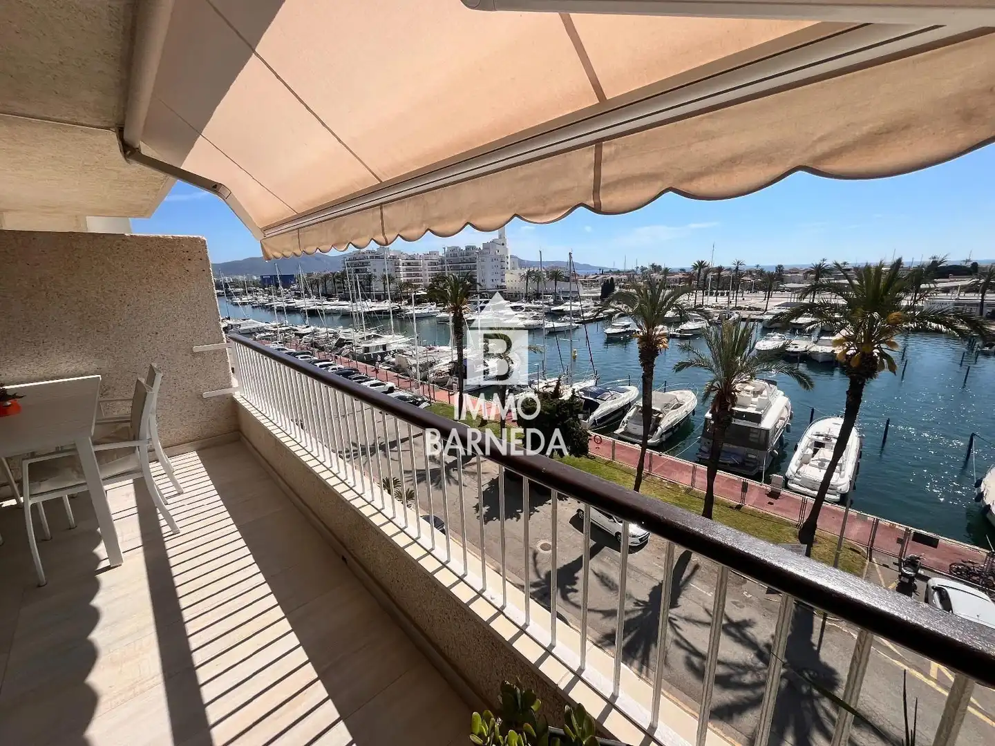 Vista exterior de Piso en venta en Empuriabrava con Aire acondicionado, Calefacción y Terraza