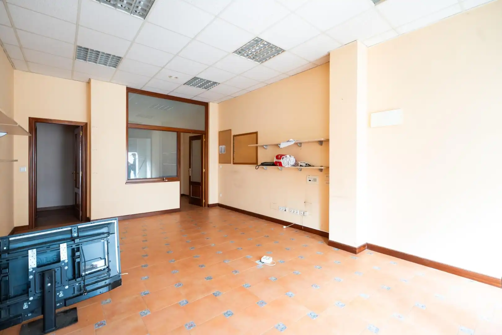 Local comercial en venta en Plaza de los Valles 9, imagen 4