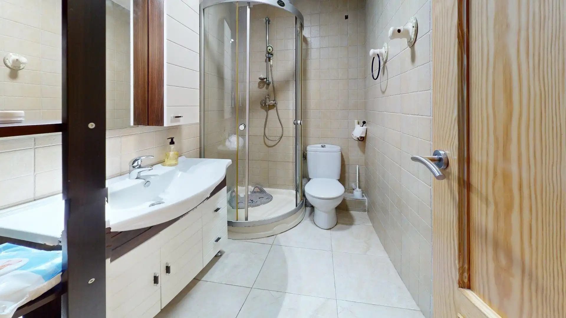 Bathroom of Flat for sale in Córdoba  with Air Conditioner, Terrace and Storage room