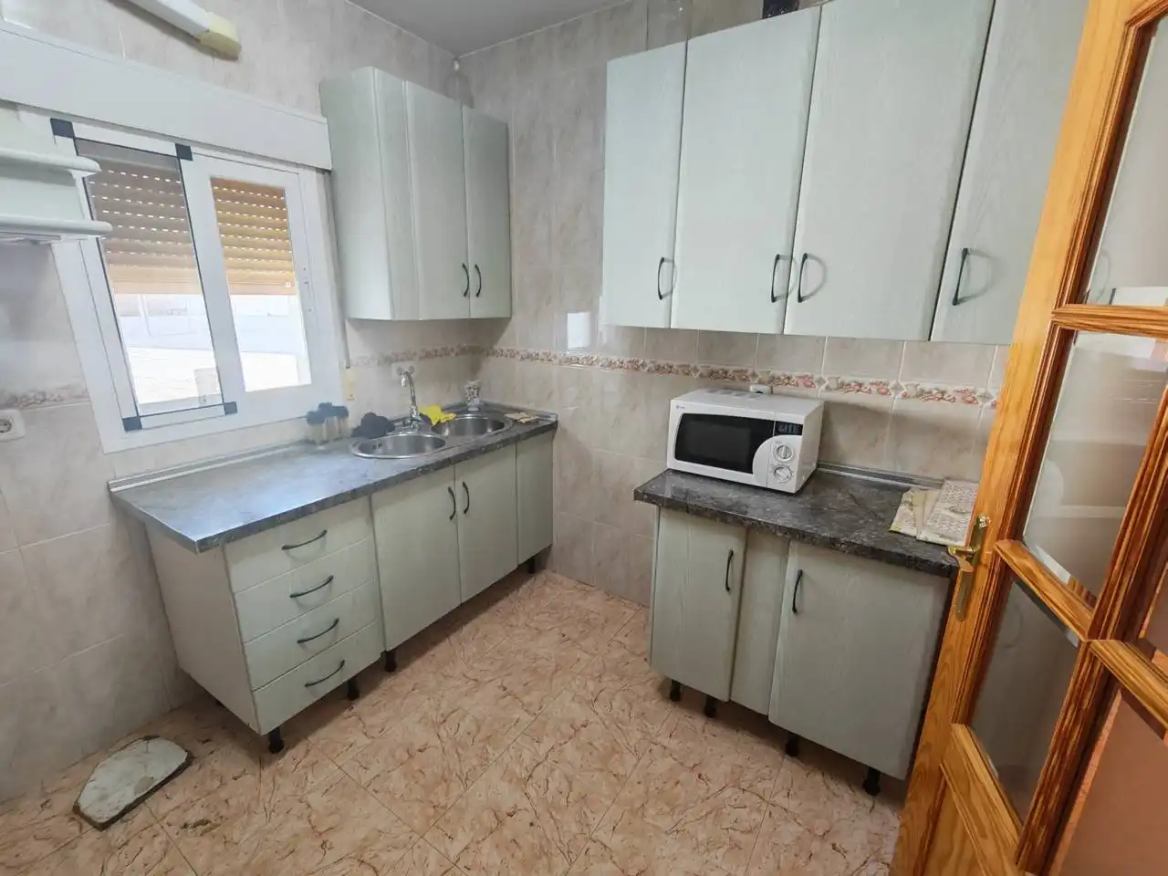 Cuina de Casa o xalet en venda en Villanueva Mesía amb Terrassa