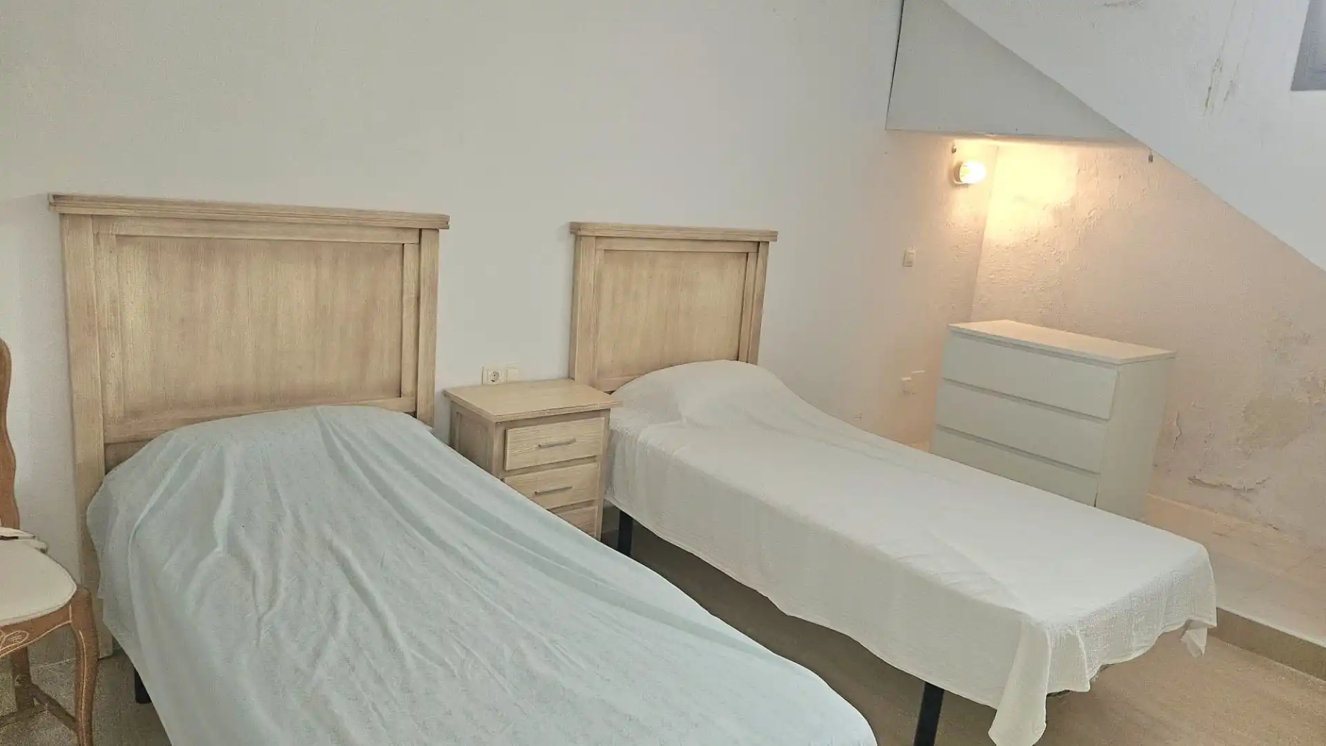 Dormitori de Casa adosada en venda en Benalmádena amb Terrassa, Moblat i Piscina comunitària
