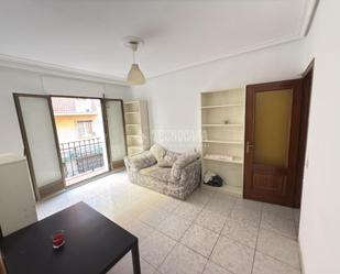 Living room of Flat for sale in  Madrid Capital