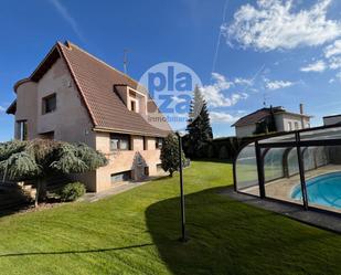 Jardí de Casa o xalet en venda en Castrillo del Val amb Aire condicionat, Terrassa i Piscina