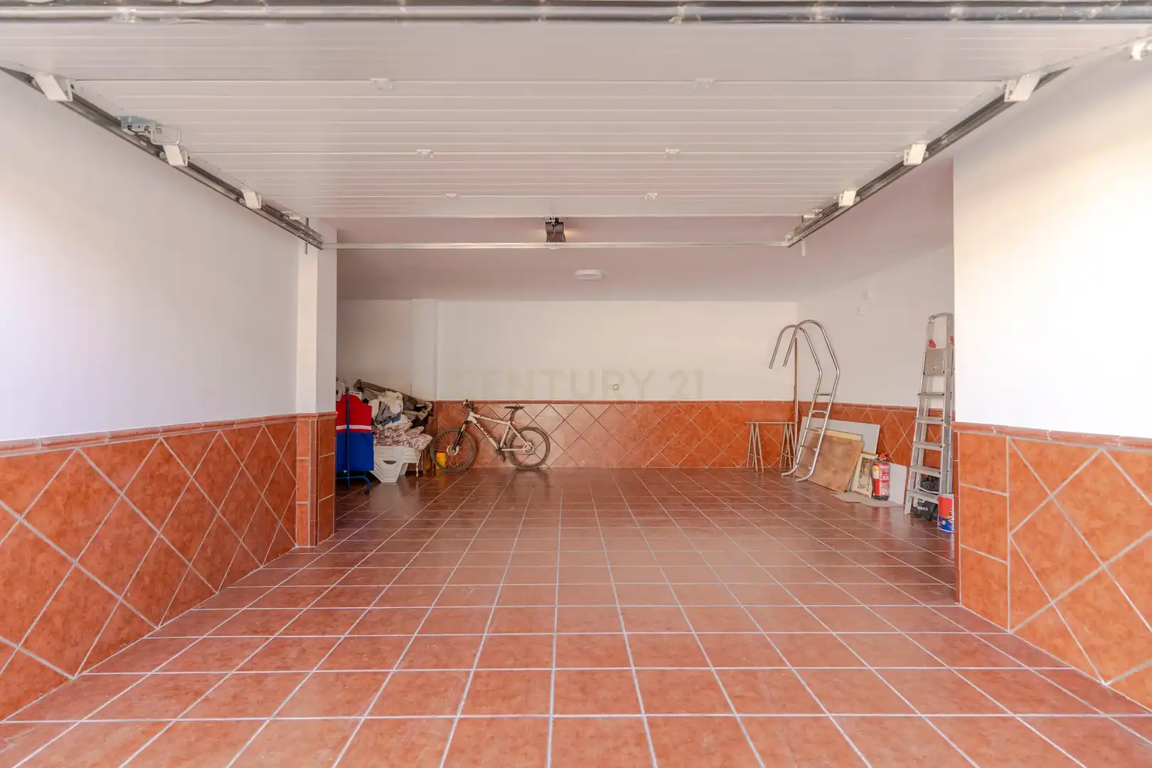 Casa o chalet en venta en Las Gabias con Jardín privado, Trastero y Piscina