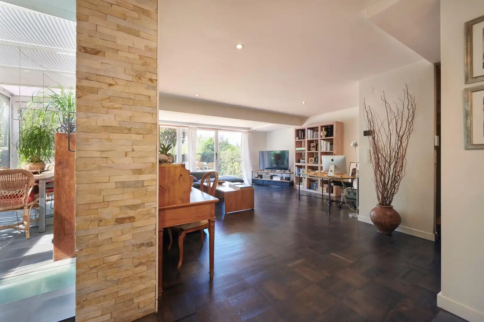 Wohnzimmer von Einfamilien-Reihenhaus zum Verkauf in Donostia - San Sebastián  mit Heizung, Privatgarten und Terrasse