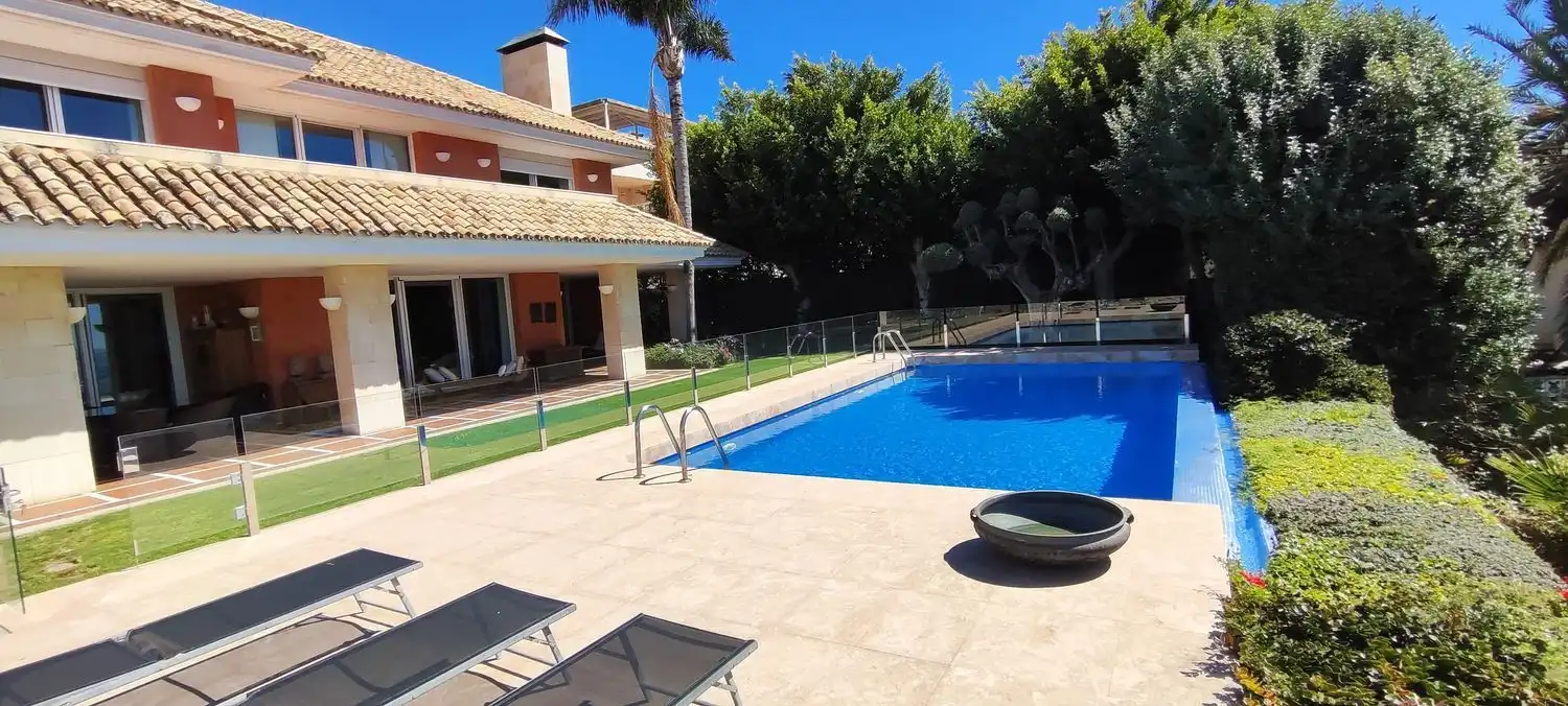 Piscina de Casa o chalet en venta en Alicante / Alacant con Calefacción, Jardín privado y Terraza