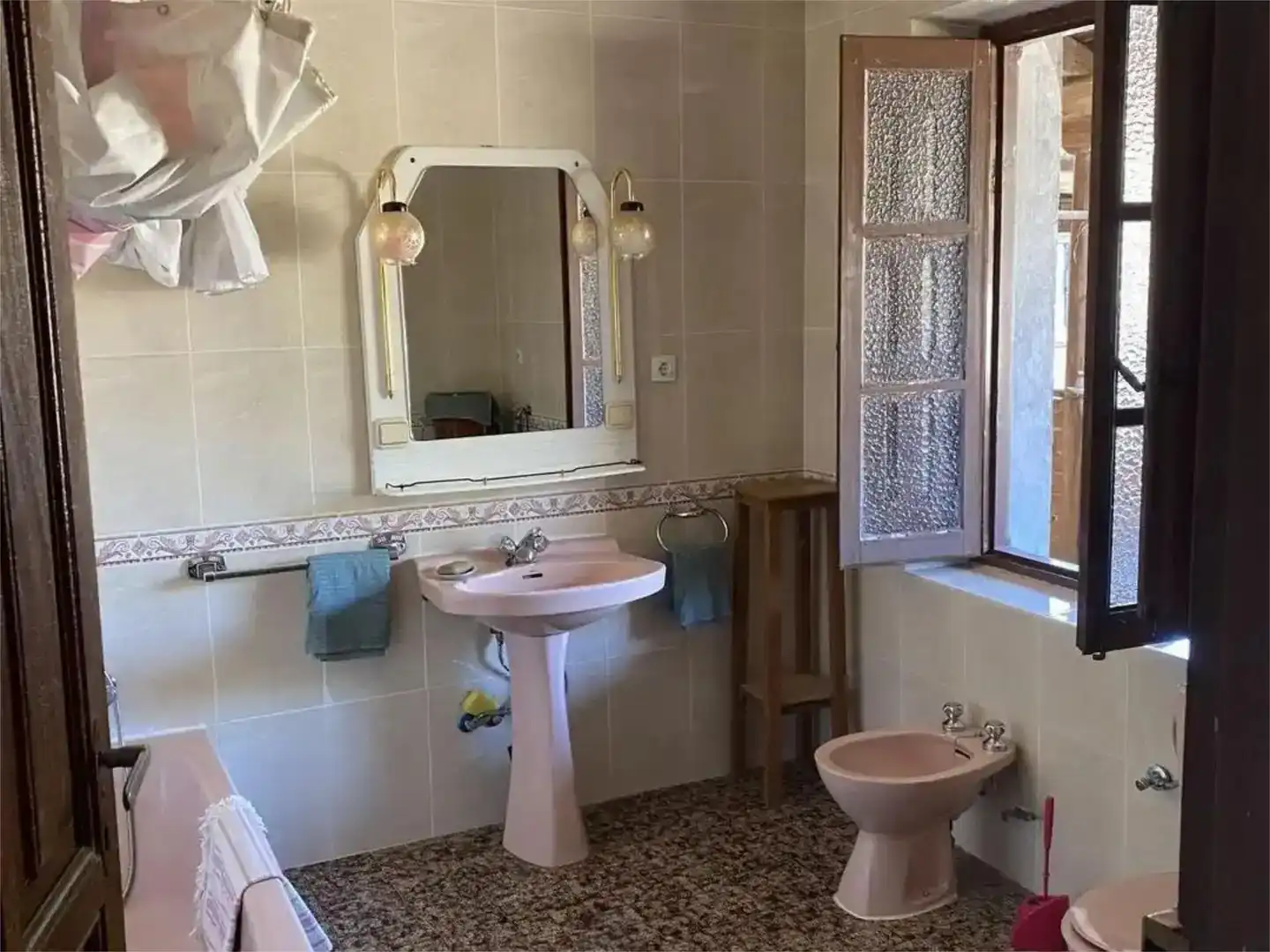 Baño de Piso para compartir en San Cristóbal de la Polantera con Parquet, Trastero y Amueblado