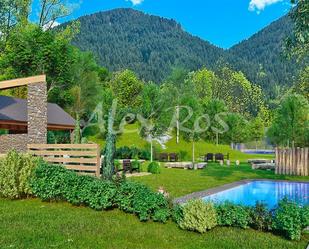 Jardí de Casa o xalet en venda en Bellver de Cerdanya amb Piscina i Piscina comunitària