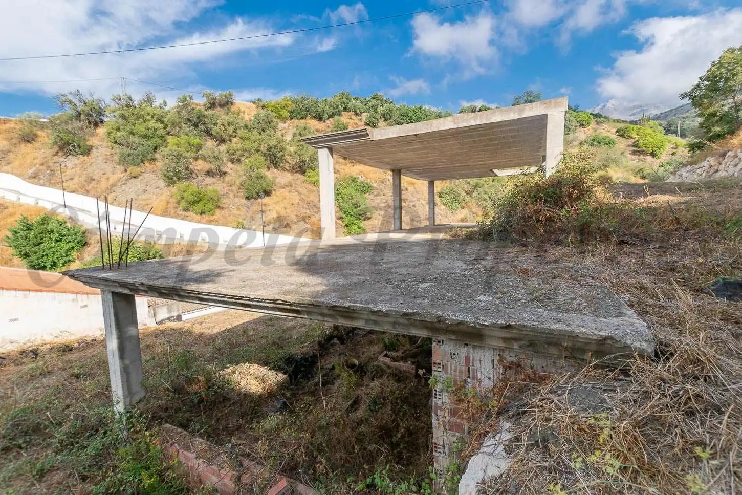 Casa o xalet en venda en Salares amb Jardí privat