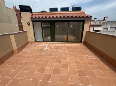 Maisonette mit Balkon zum Verkauf in Carrer Sant Isidor