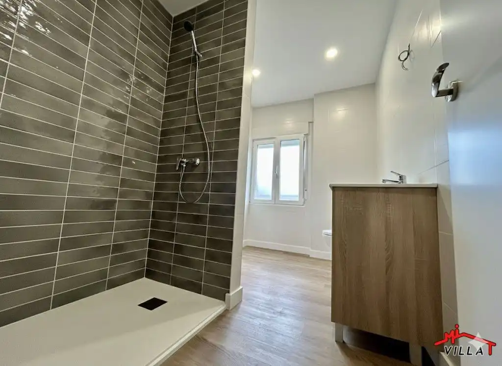 Baño de Piso en venta en Ampuero con Calefacción