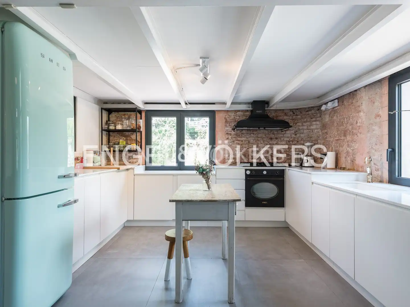 Cocina de Apartamento en venta en Barcelona con Aire acondicionado, Calefacción y Amueblado