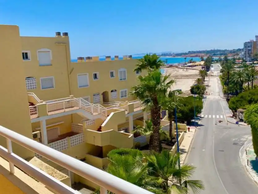 Pis de lloguer a Avenida de las Adelfas, 1, Campoamor