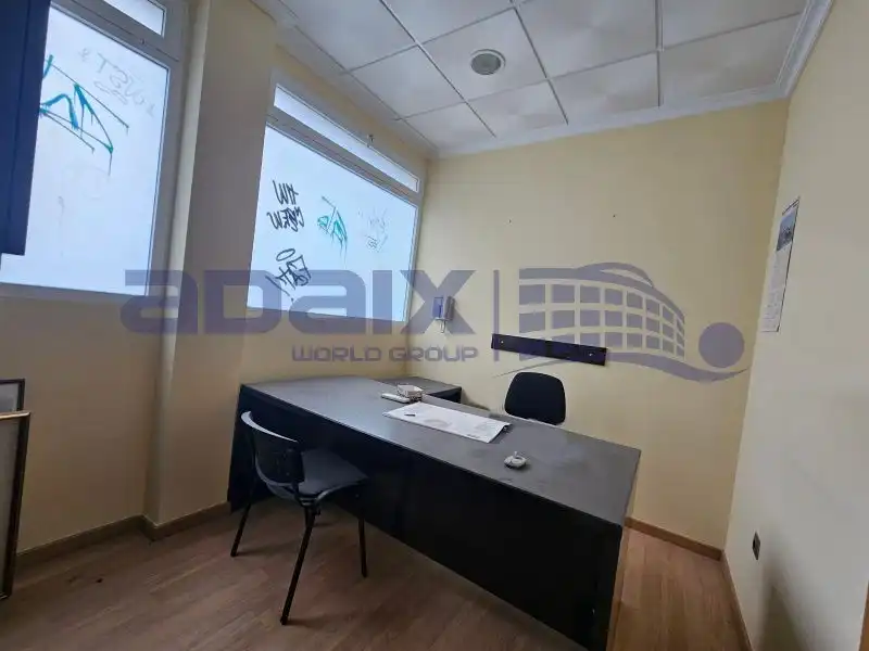 Business premises for sale in Calle Numancia, imagen 4
