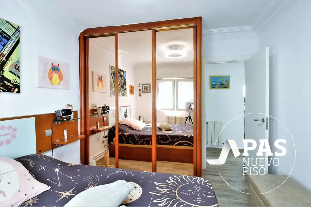 Bedroom of Flat for sale in Dos Hermanas  with Heating