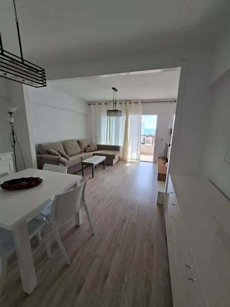 Appartement compact avec piscine à louer à Platja de la Pobla de Farnals