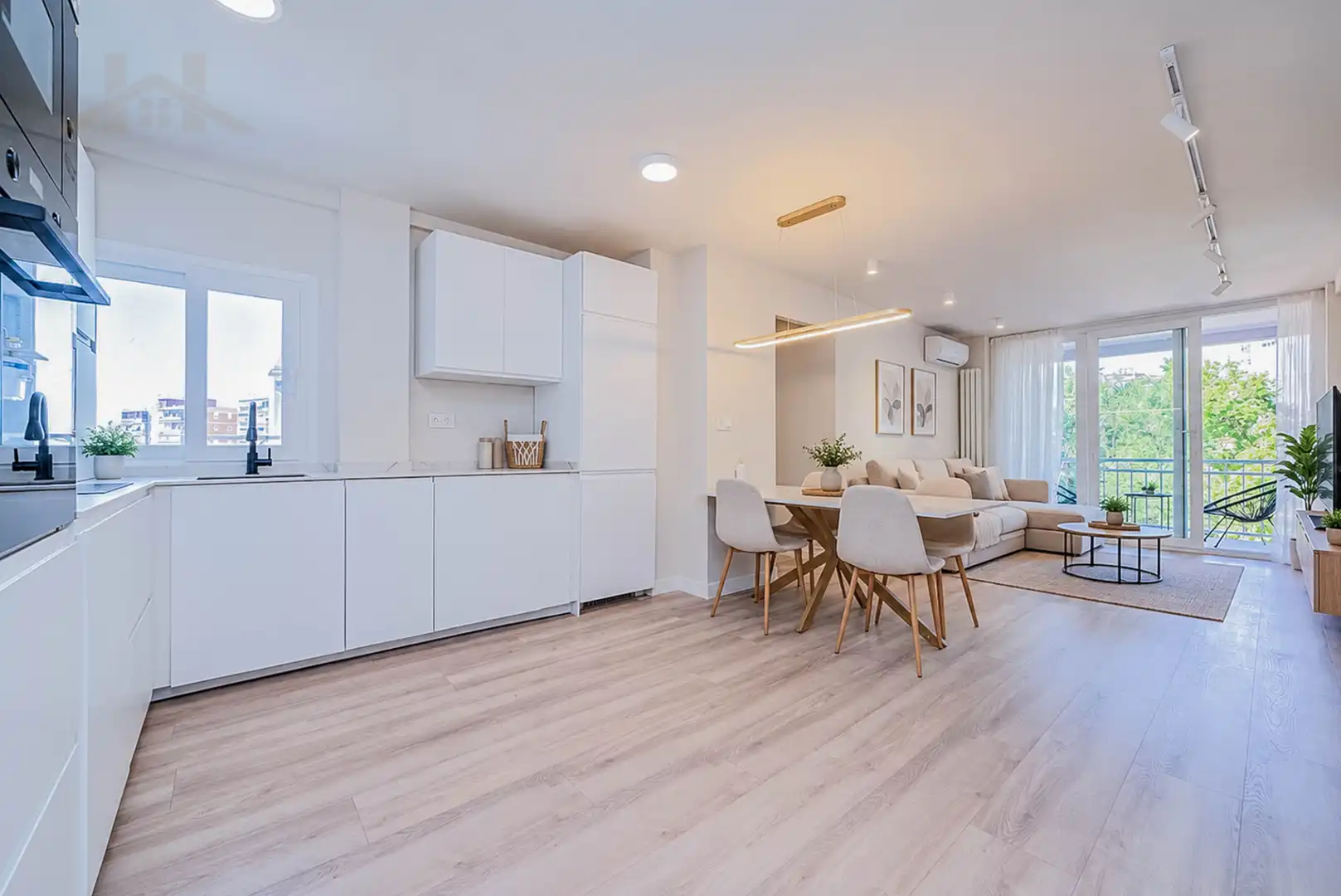 Piso con ascensor en venta en Calle Pintor Murillo, imagen 3