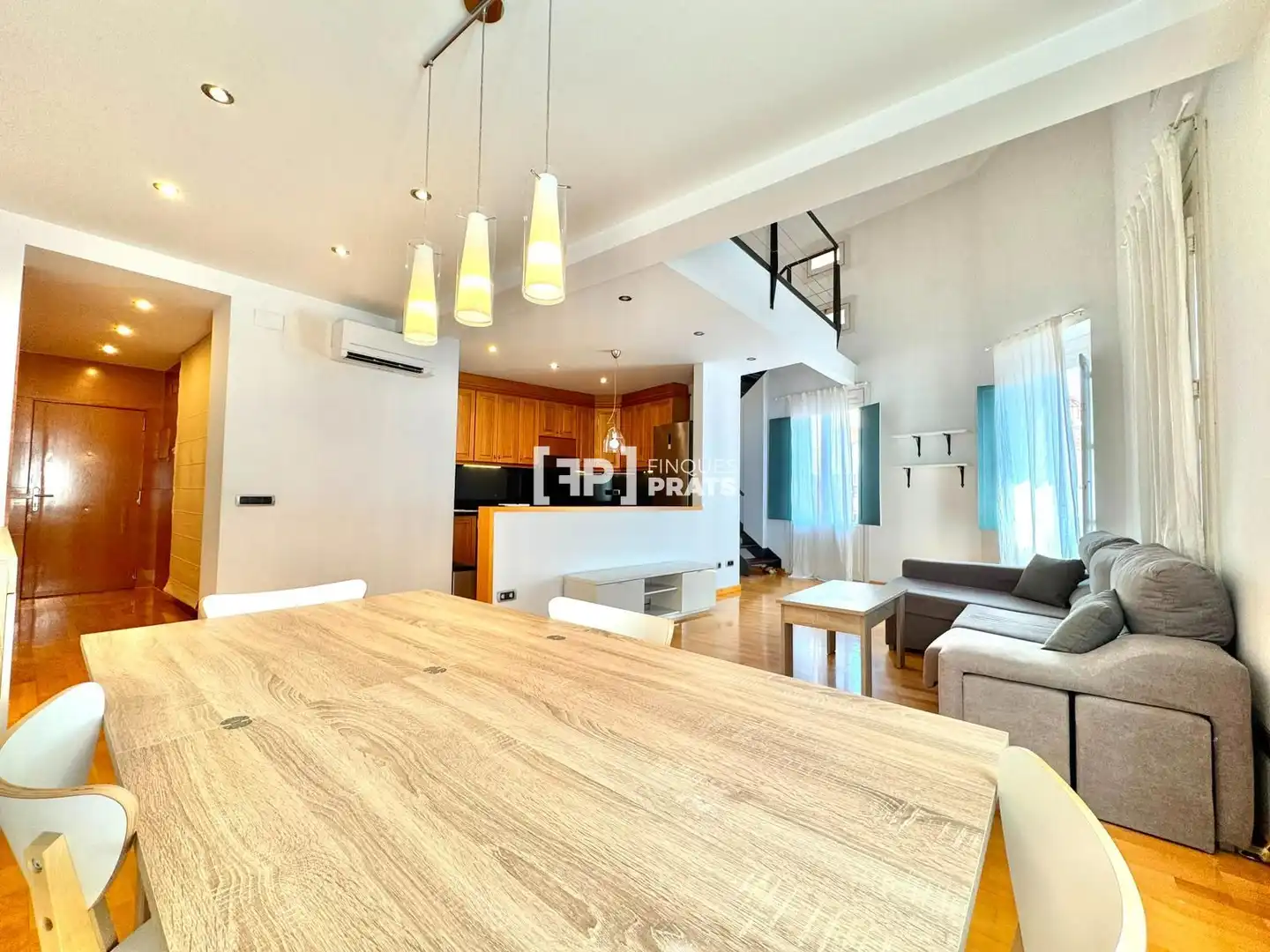 Sala de estar de Dúplex en venta en Lleida con Aire acondicionado, Calefacción y Terraza