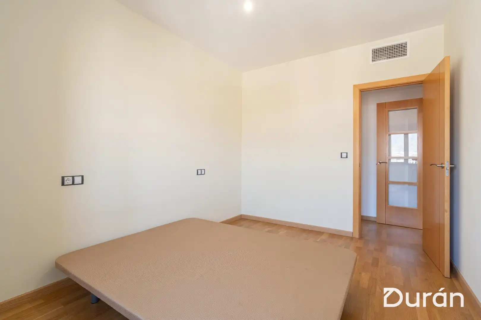 Bedroom of Flat for sale in El Ejido  with Parquet flooring, Terrace and Furnished