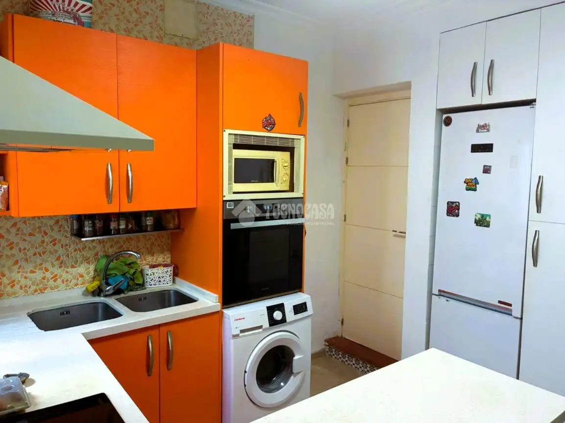 Cocina de Casa adosada en venta en Pilas con Aire acondicionado y Amueblado