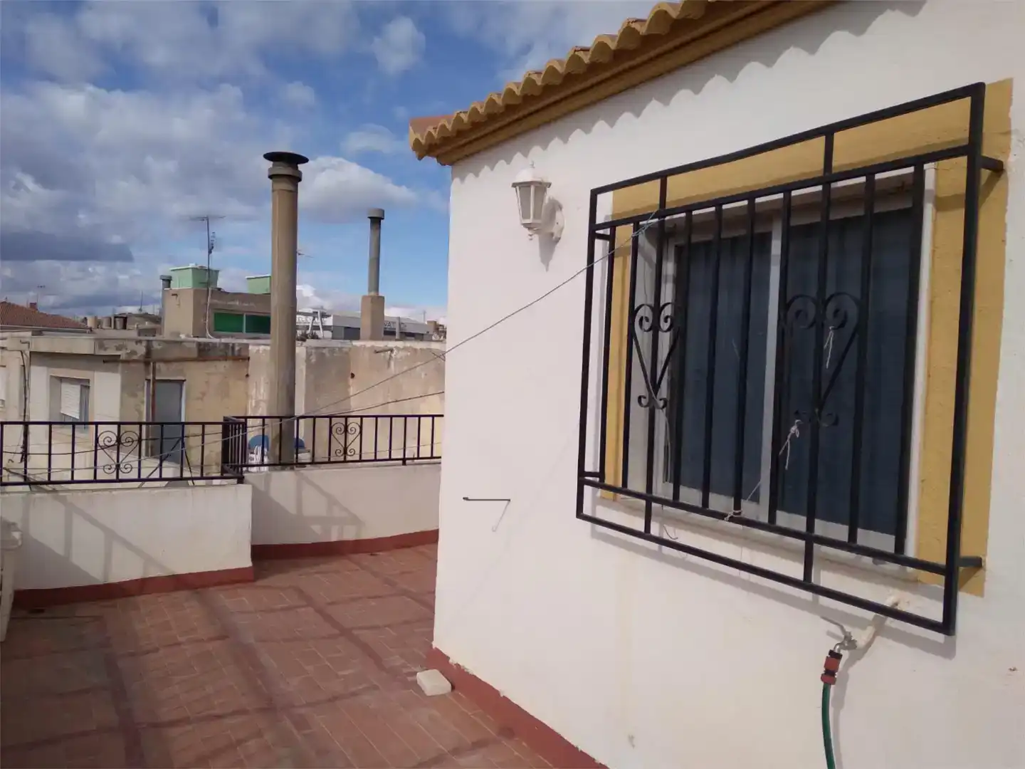 Casa adosada en venda a Fines