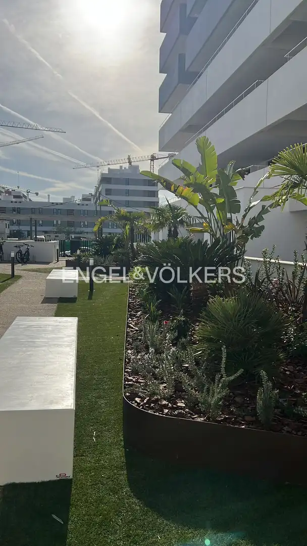 Terrassa de Pis de lloguer en Sevilla amb Aire condicionat, Calefacció i Jardí privat