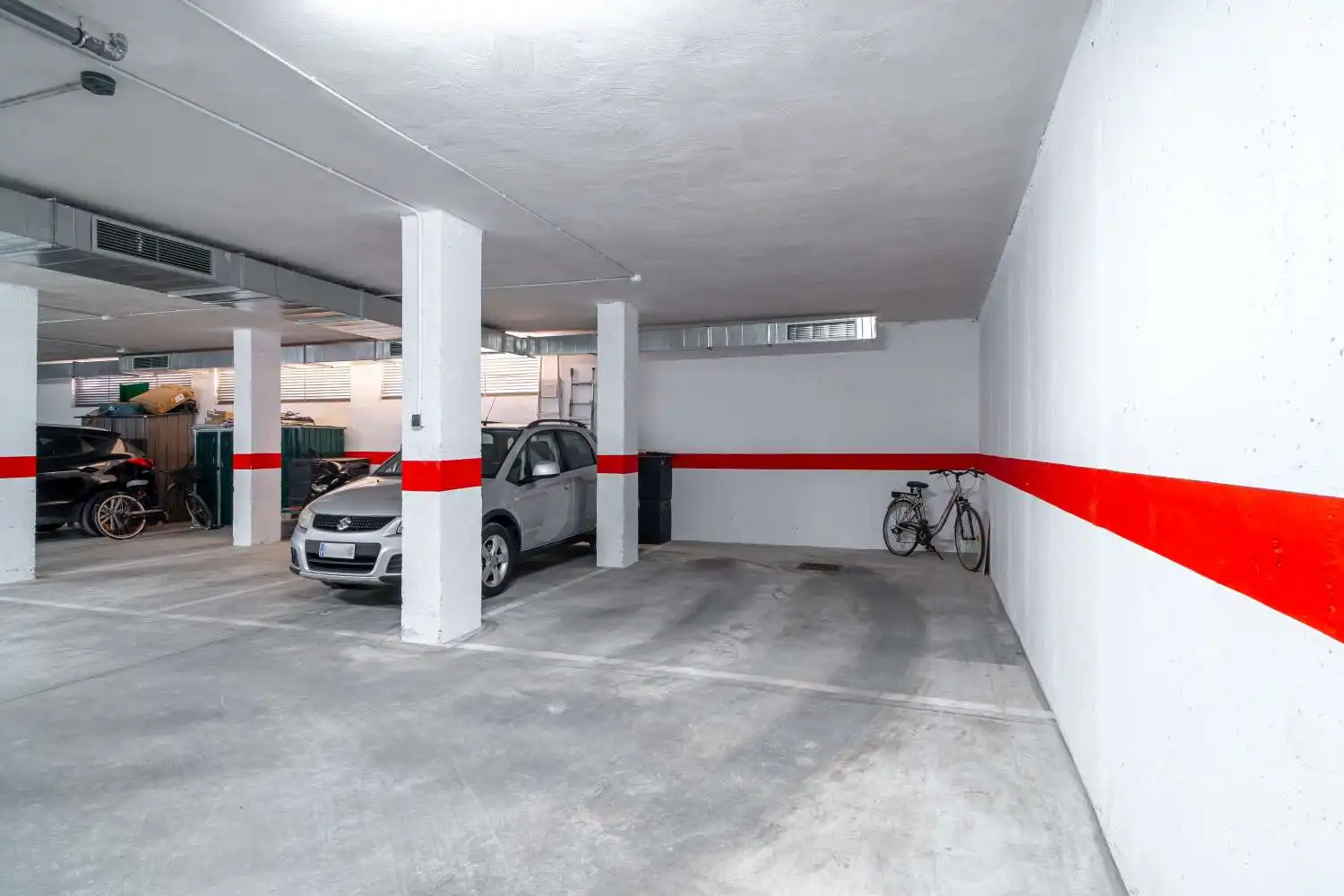 Parkplatz von Wohnungen zum Verkauf in Vélez-Málaga mit Klimaanlage