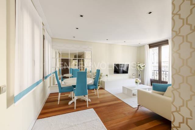 Apartamento en Alquiler en Cortes - Huertas