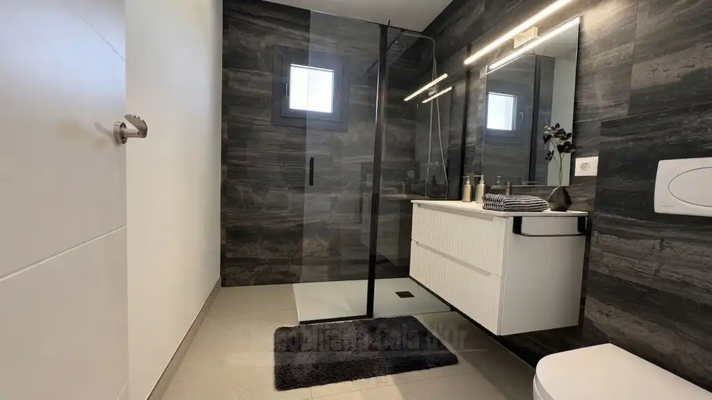Bathroom of Houses for sale in Santanyí  with Air Conditioner, Private garden and Swimming Pool